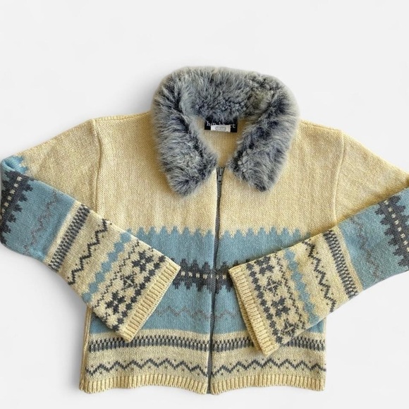 Hip Heart Other - Vintage Y2K girls cream + blue fair isle zip up cardigan w/faux fur collar